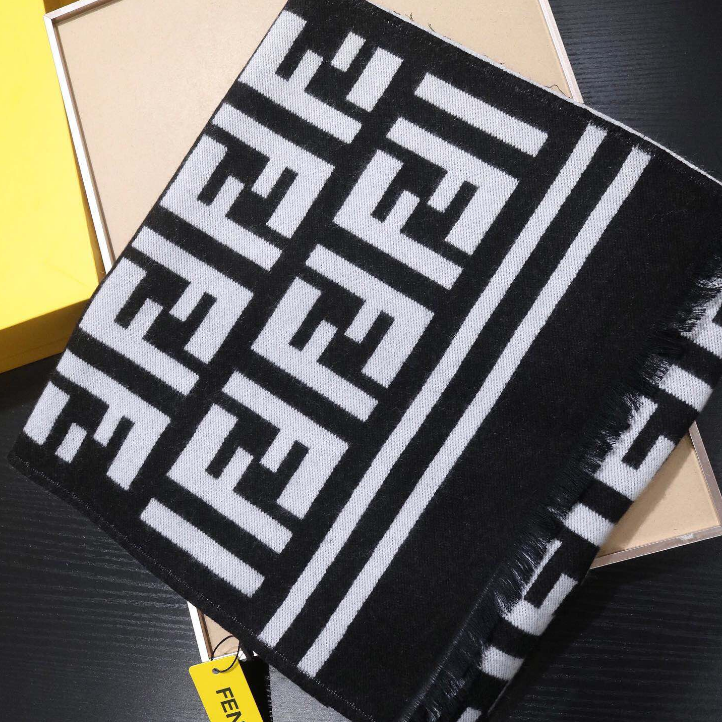 Unisex F Letter Double-sided Scarf