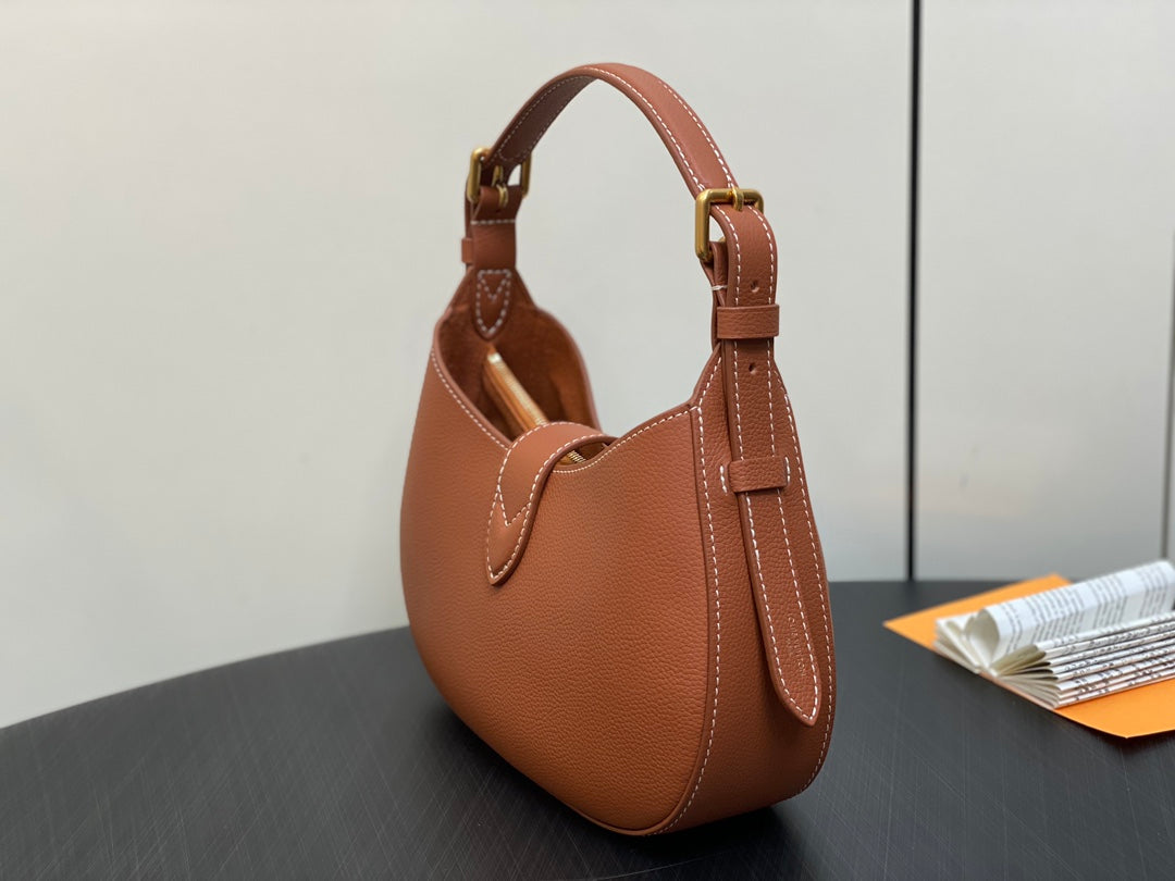 Exquisite leather bags-414