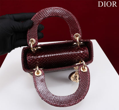 Exquisite leather bags-101